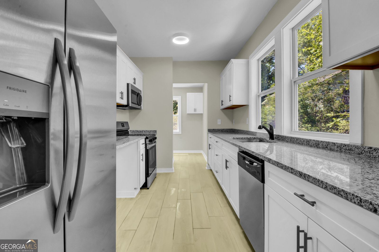 2172 Ben Hill Road East Point - Photo 10