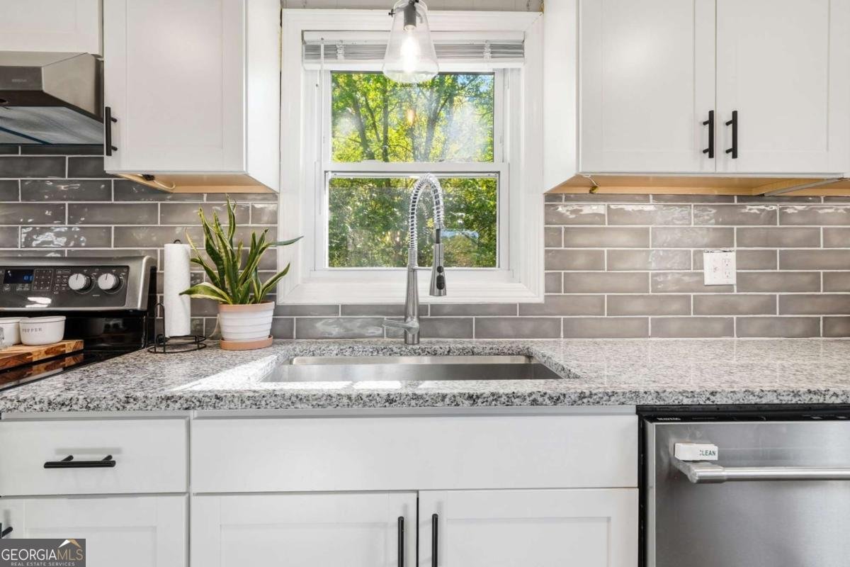 11005 Freehome Highway Canton - Photo 19