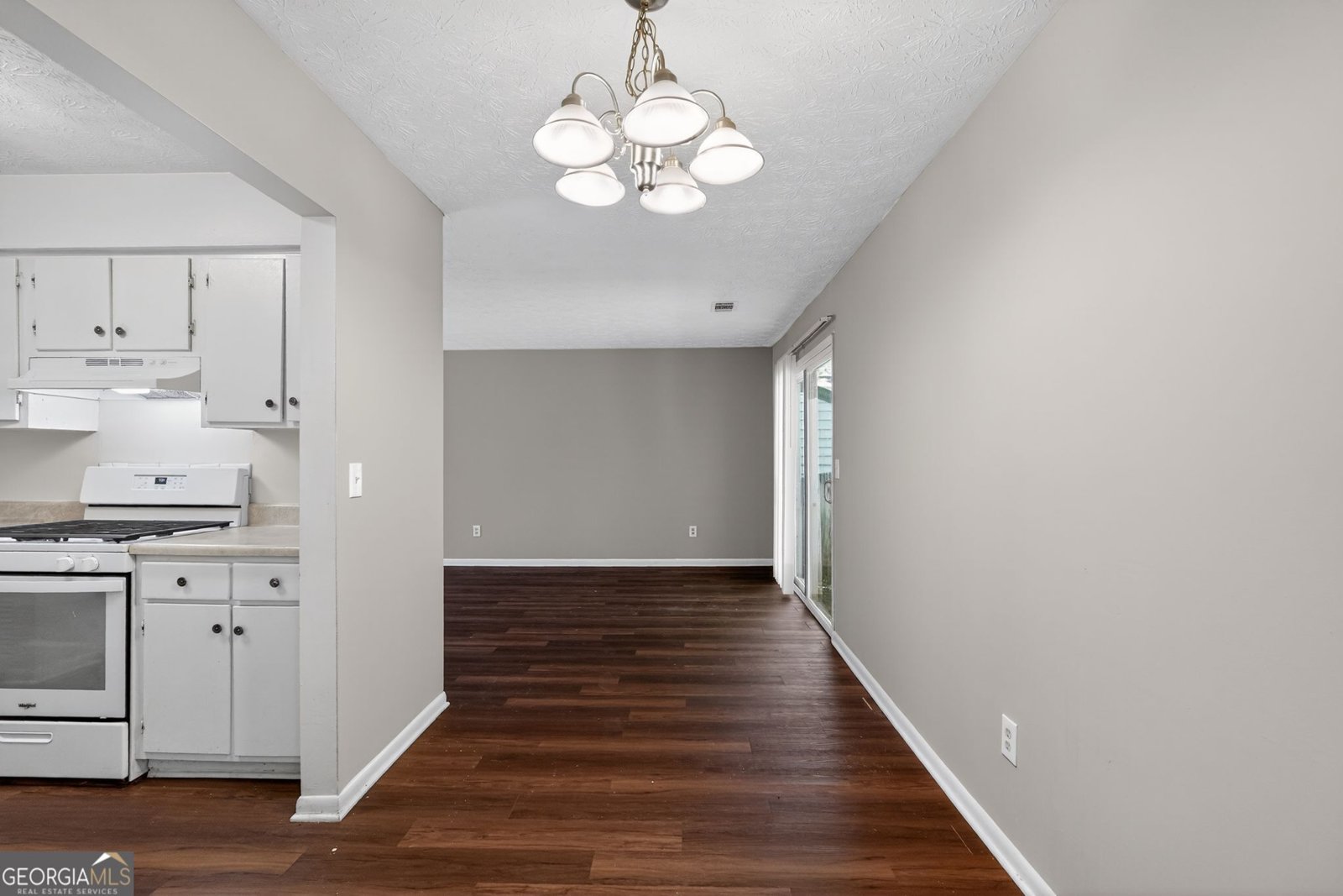 814 Hemingway Road Stone Mountain - Photo 10