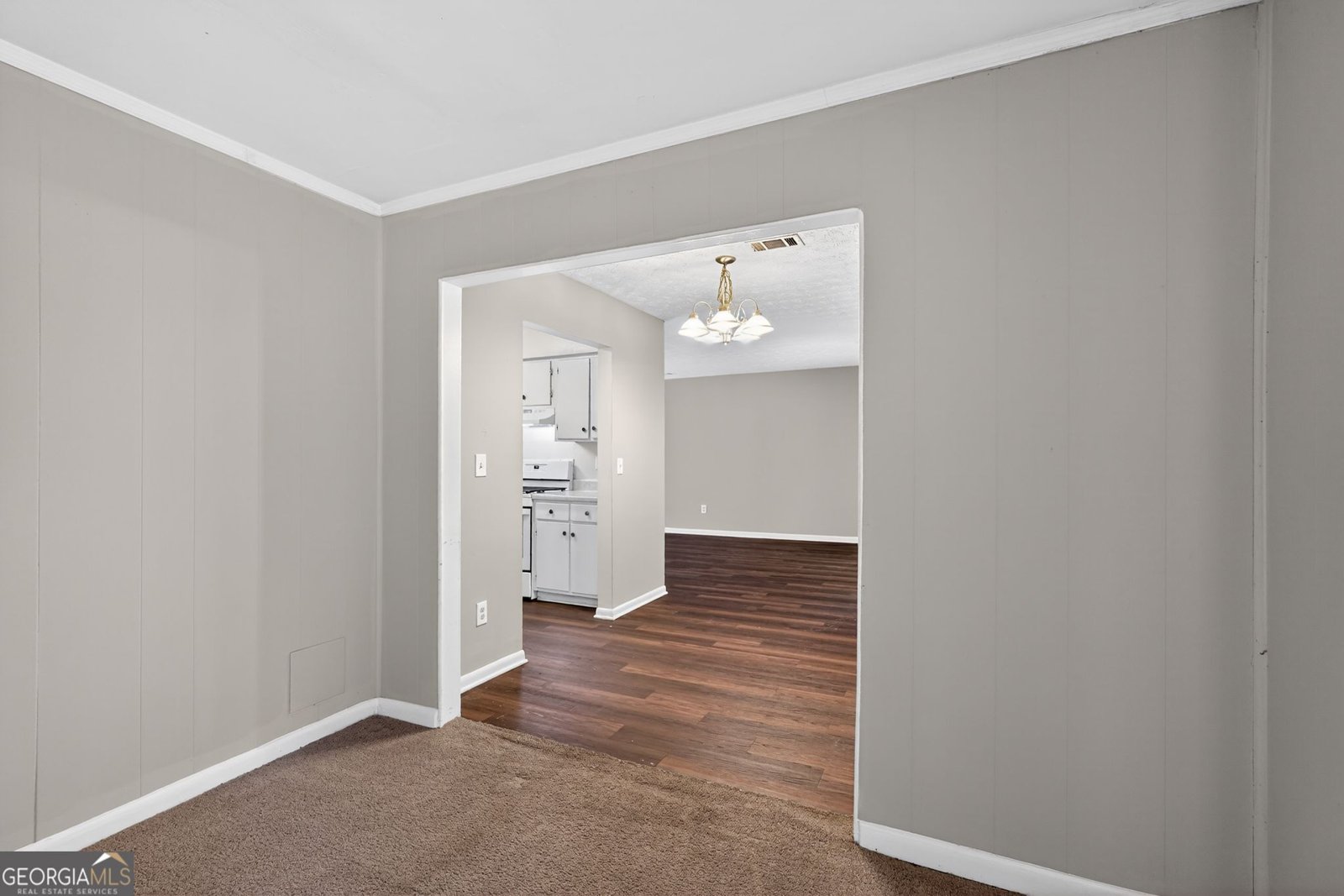 814 Hemingway Road Stone Mountain - Photo 8