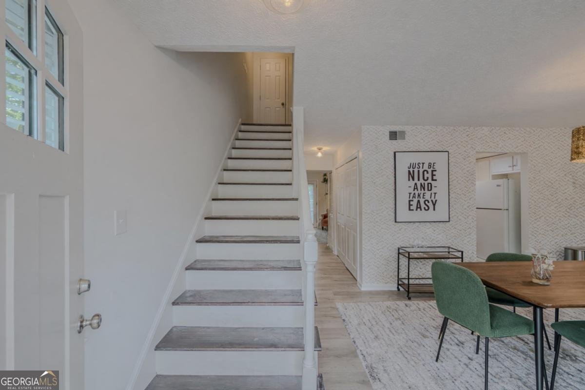 221 Sleepy Creek Drive Athens - Photo 6