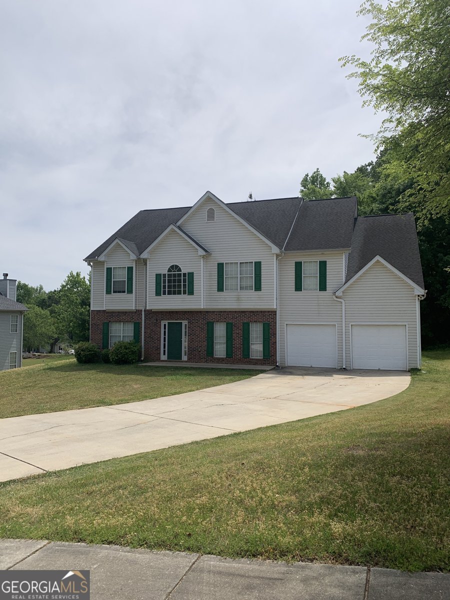 140 Dearing Woods Way Covington - Photo 1