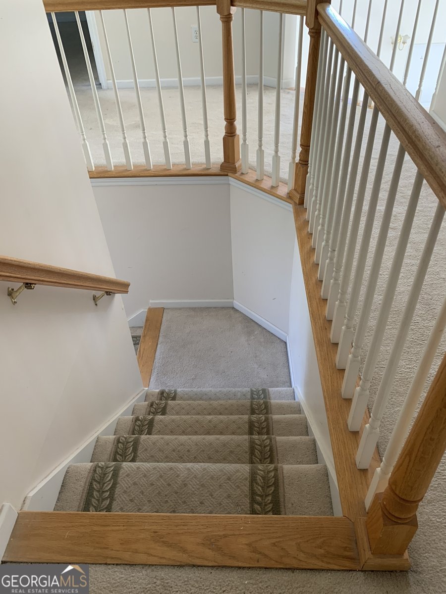 140 Dearing Woods Way Covington - Photo 7