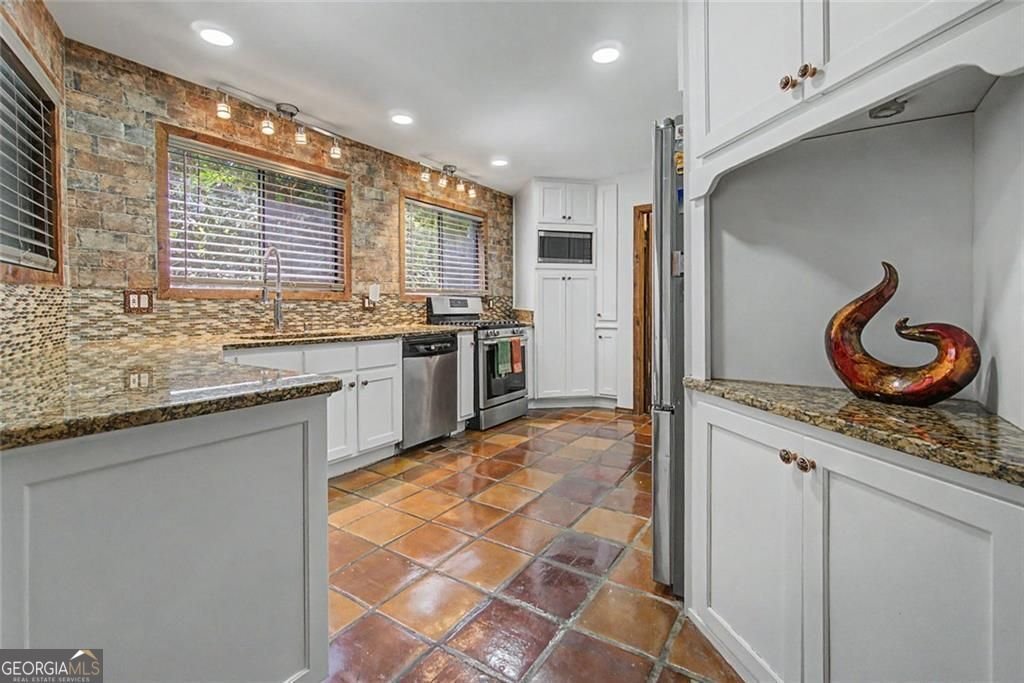 2915 Pond View Court Marietta - Photo 15