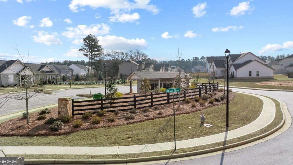 663 Whitman Lane Stockbridge - Photo 34