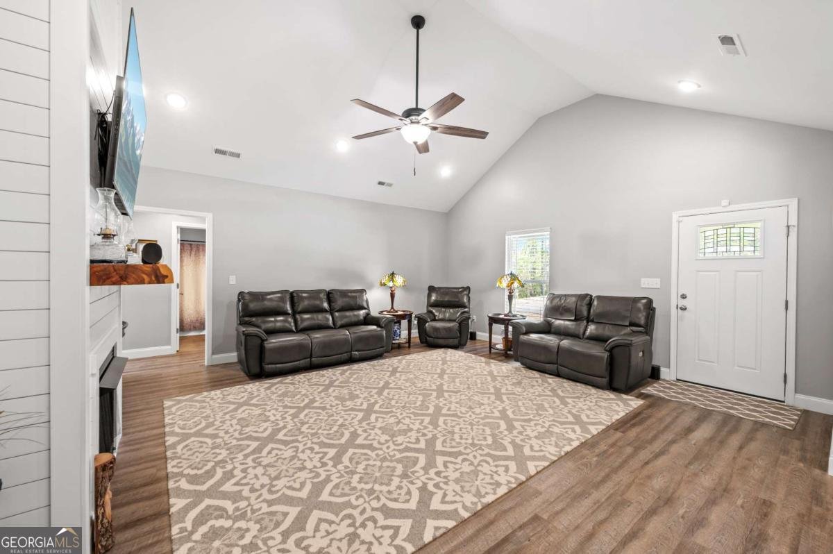 611 Bell Loop Chatsworth - Photo 8