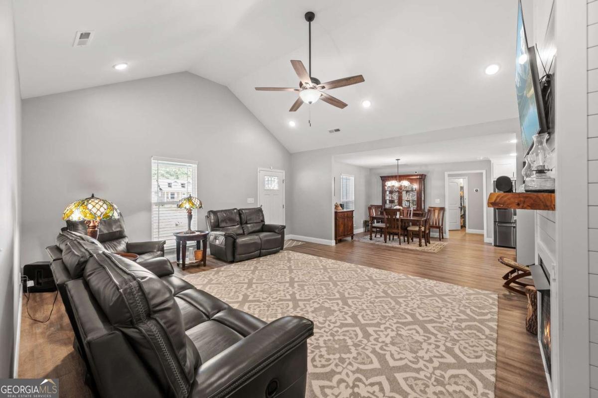 611 Bell Loop Chatsworth - Photo 9