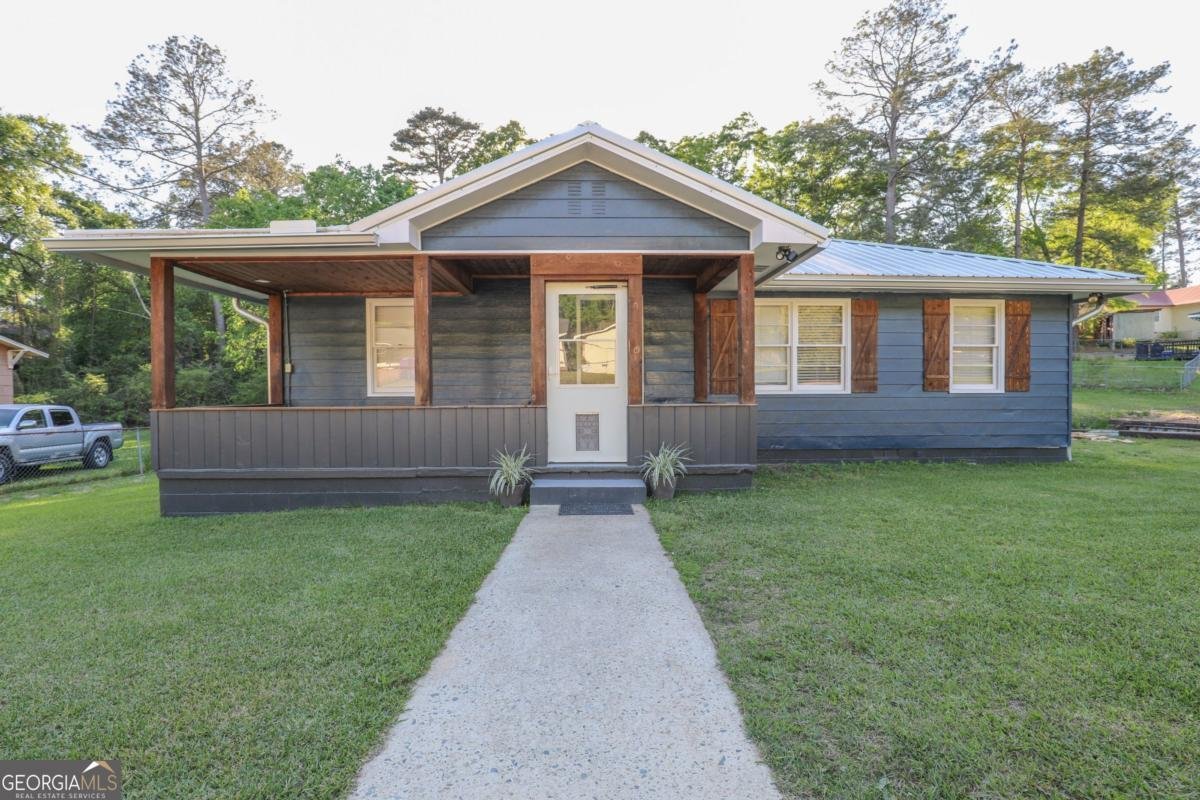 127 Fourth Street Milledgeville - Photo 1