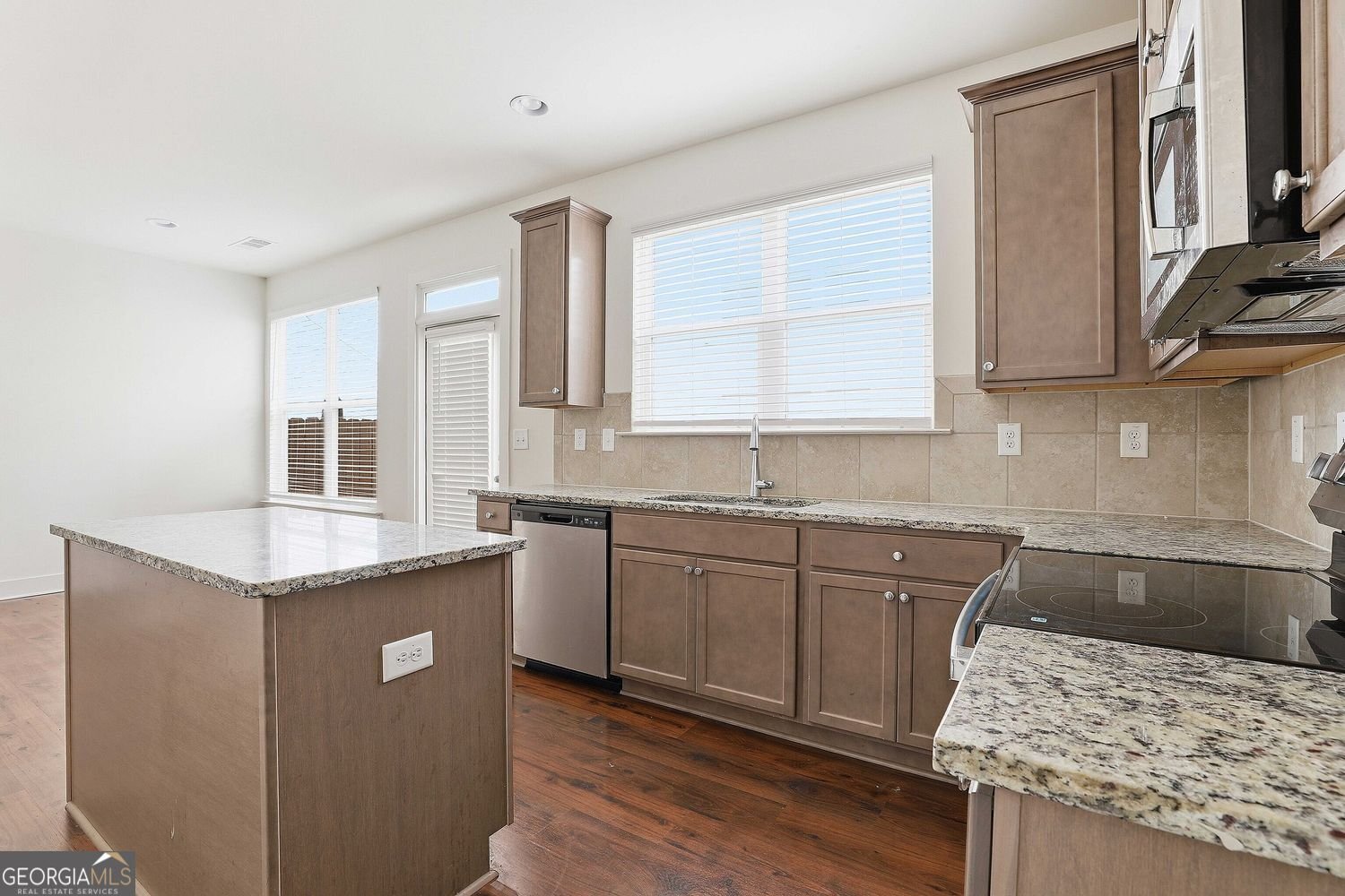 7641 Squire Court Fairburn - Photo 12