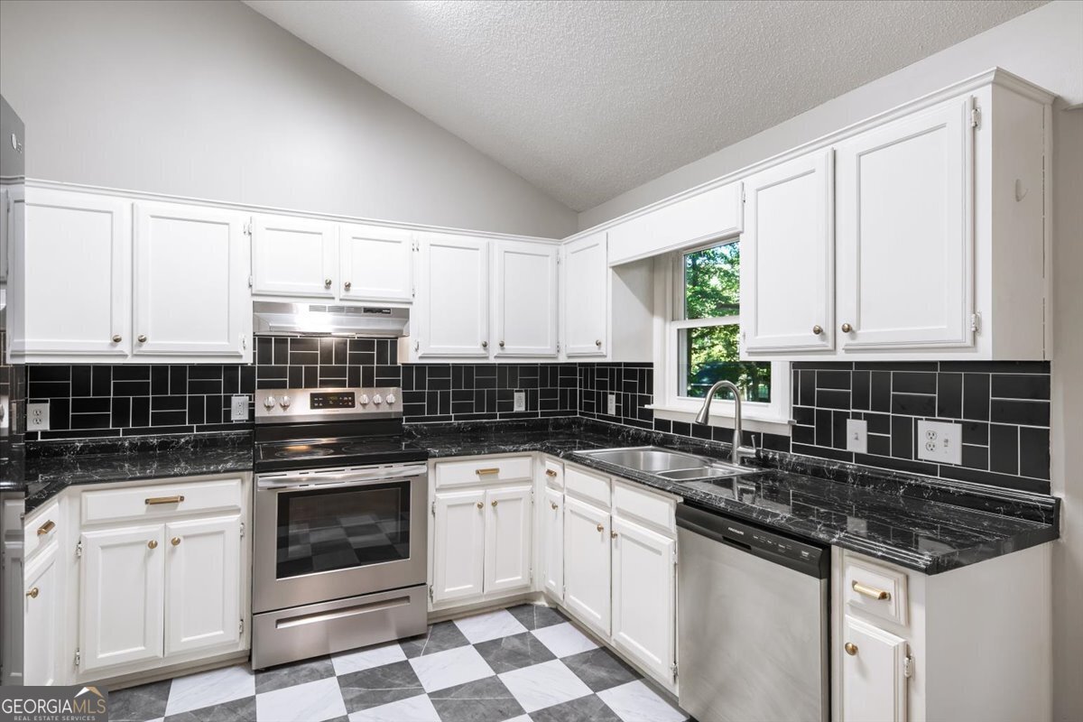 1528 Oakleaf Drive Auburn - Photo 8