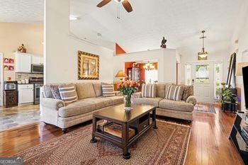 2130 Saint Thomas Way Suwanee - Photo 7