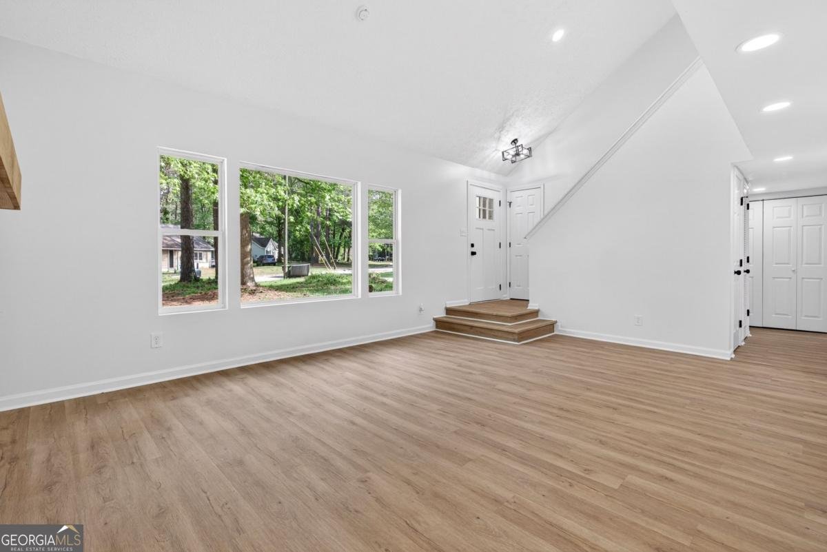 170 Kipling Way Riverdale - Photo 6