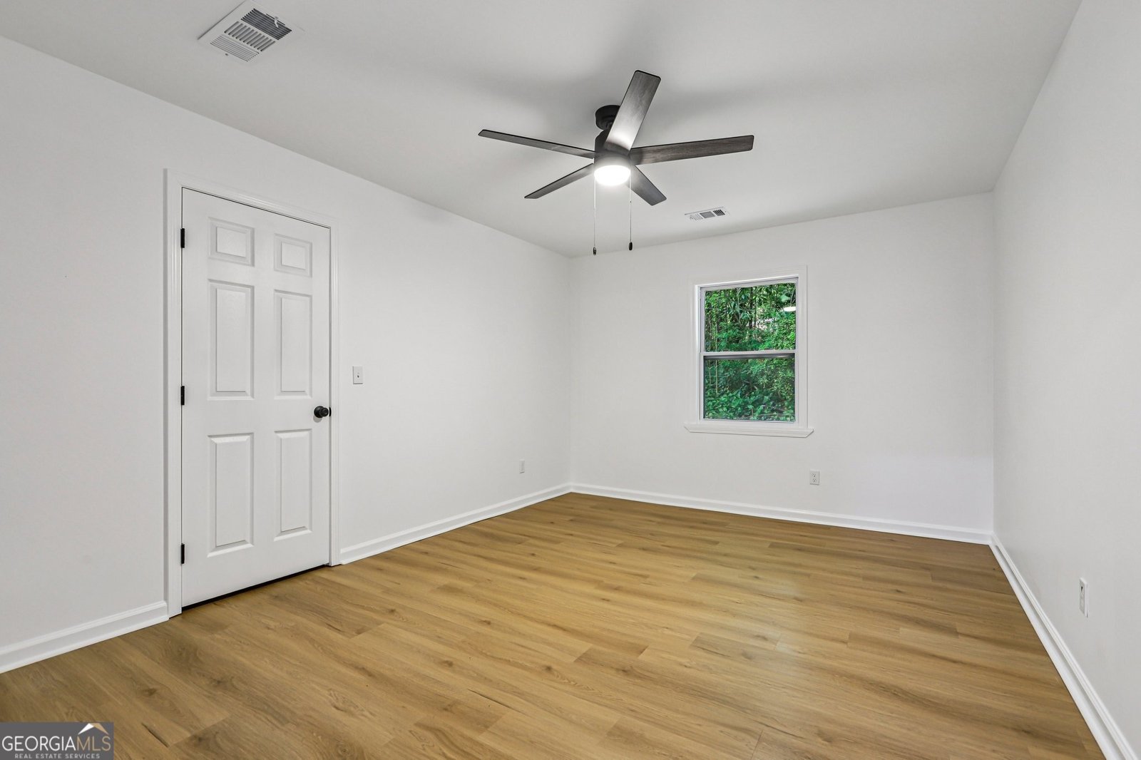 418 Honeysuckle Lane Stockbridge - Photo 13