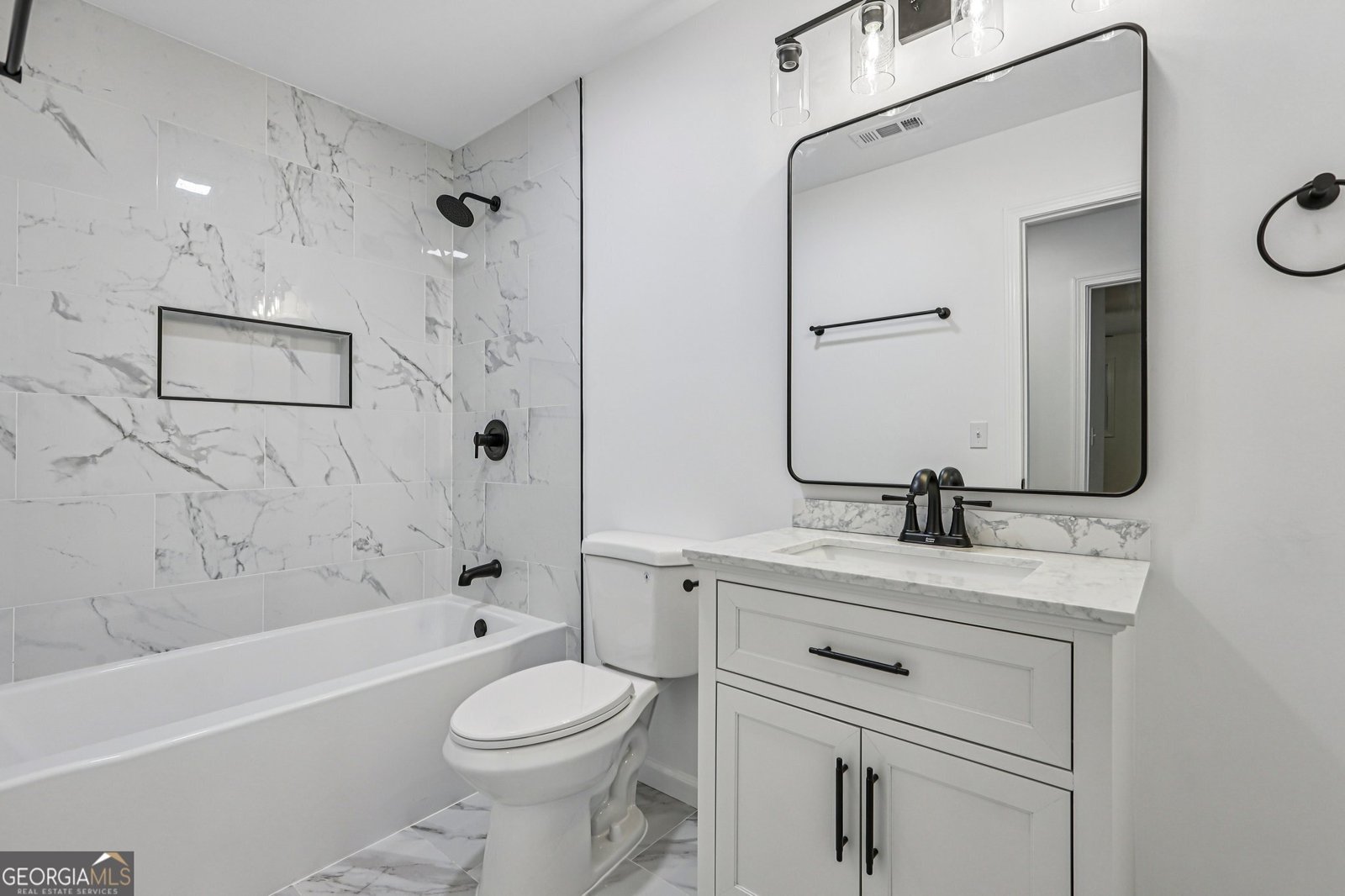 418 Honeysuckle Lane Stockbridge - Photo 15