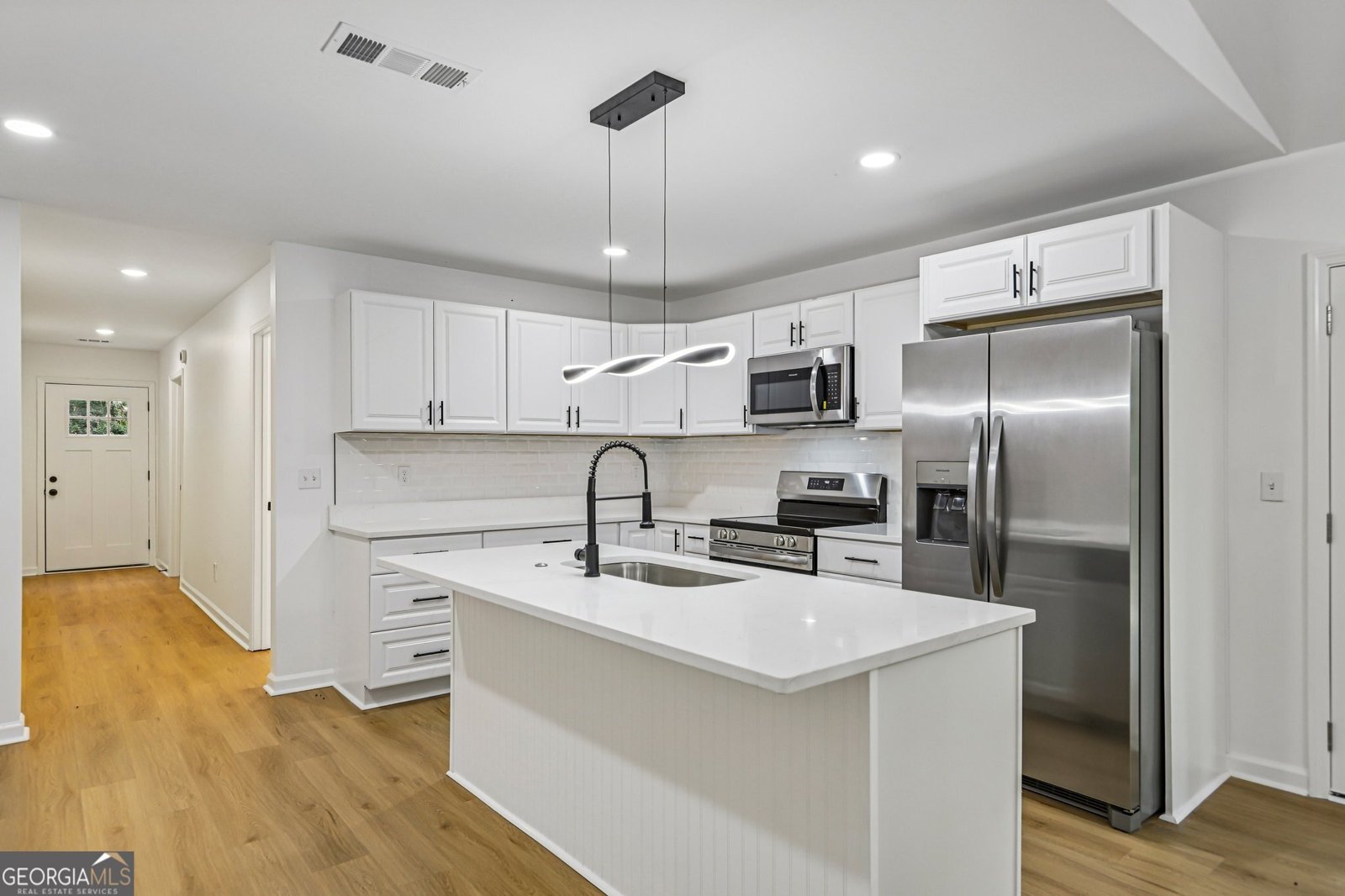 418 Honeysuckle Lane Stockbridge - Photo 7