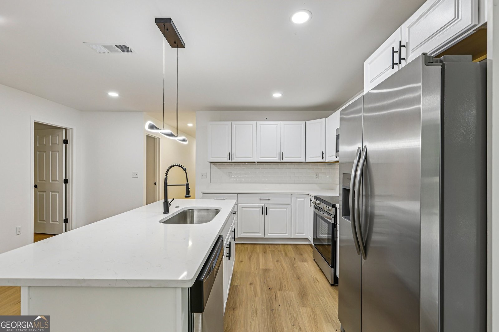 418 Honeysuckle Lane Stockbridge - Photo 8