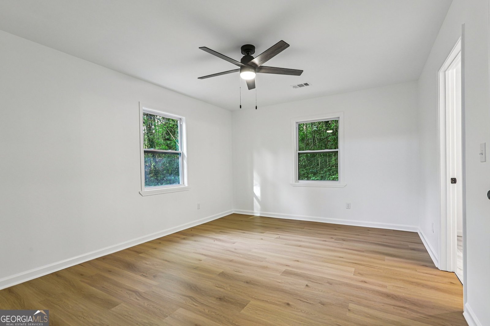 418 Honeysuckle Lane Stockbridge - Photo 9