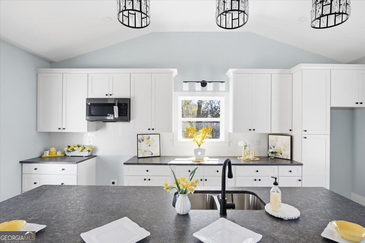 2371 Kensington Road Macon - Photo 1