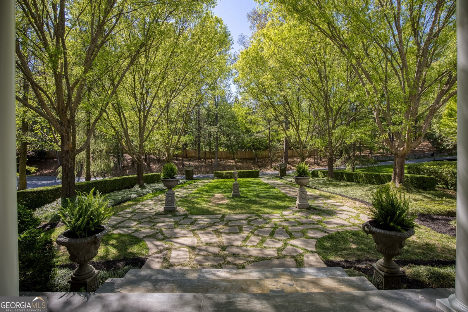 1095 Stonegate Court Roswell - Photo 32