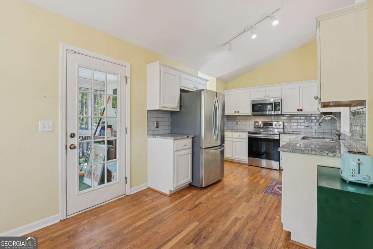 29 Wey Bridge Court White - Photo 11