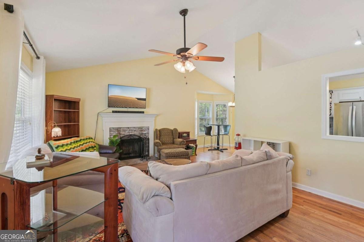 29 Wey Bridge Court White - Photo 8