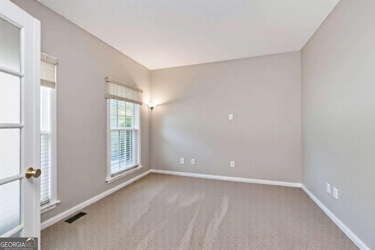 385 Oak Springs Drive Lawrenceville - Photo 9