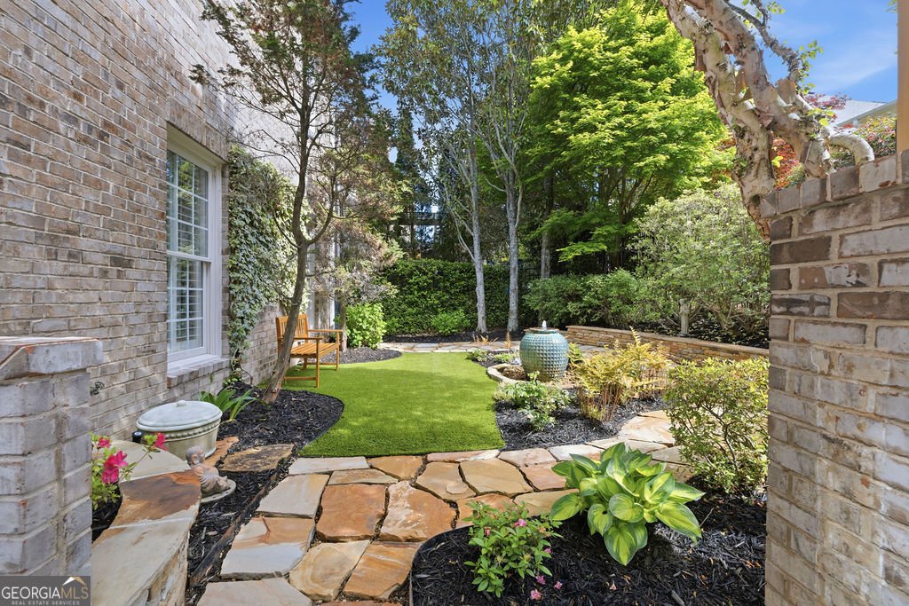 305 Wembley Circle Sandy Springs - Photo 32