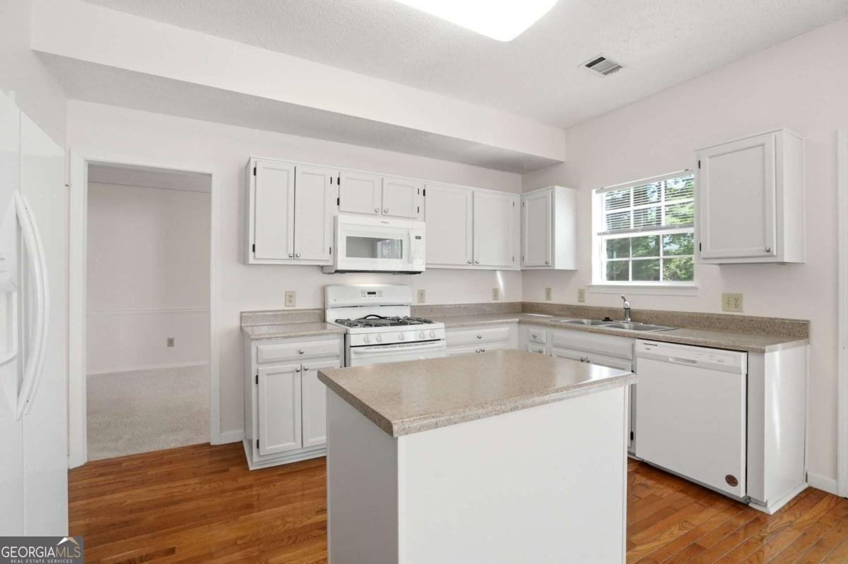 5042 Anclote Drive Alpharetta - Photo 11