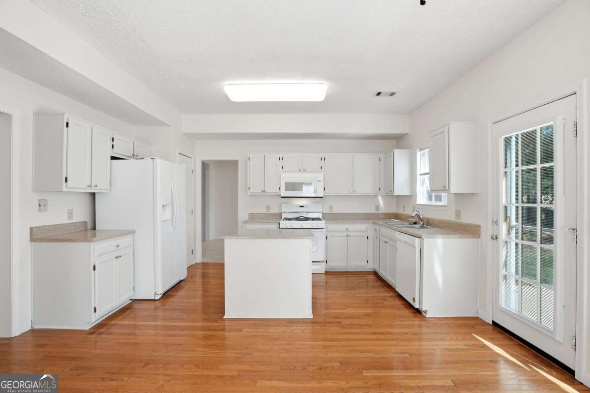 5042 Anclote Drive Alpharetta - Photo 14