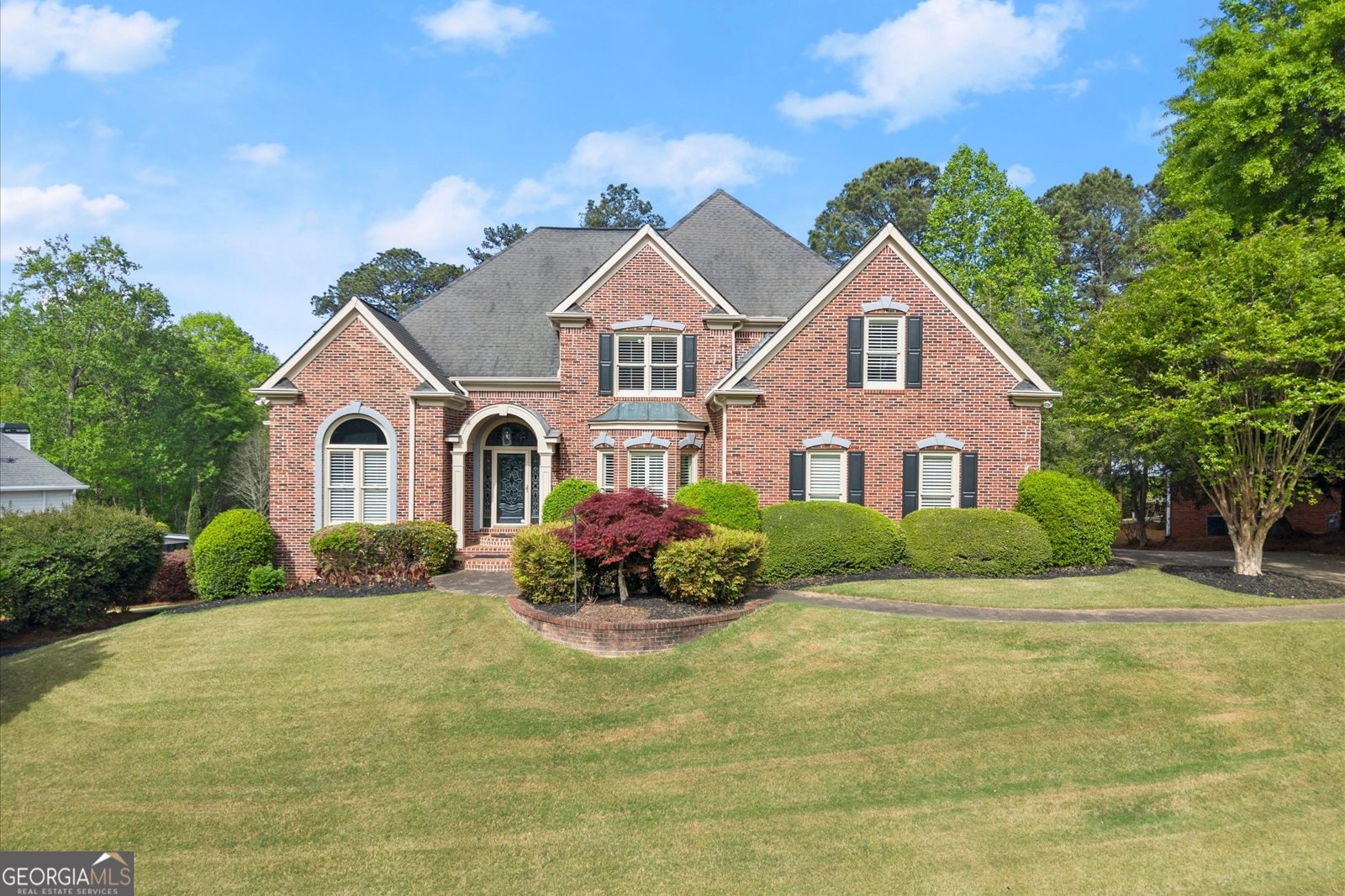 1043 Towne Lake Hills East Woodstock - main photo