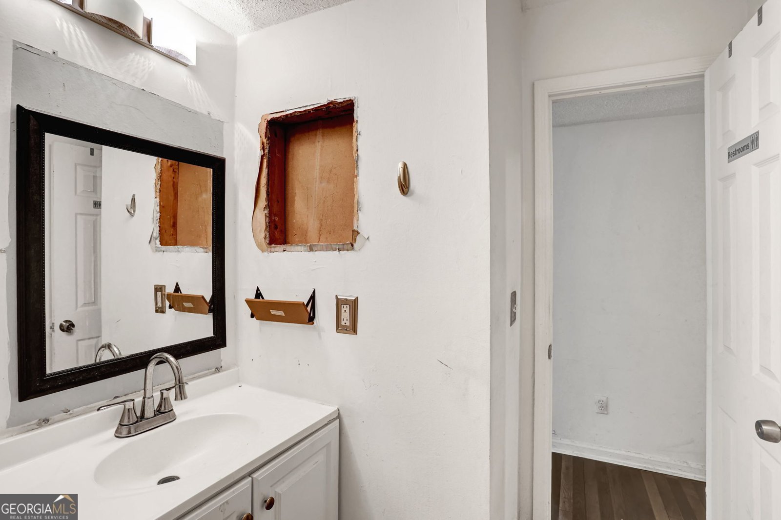 1921 Whitehall Forest Court Atlanta - Photo 10