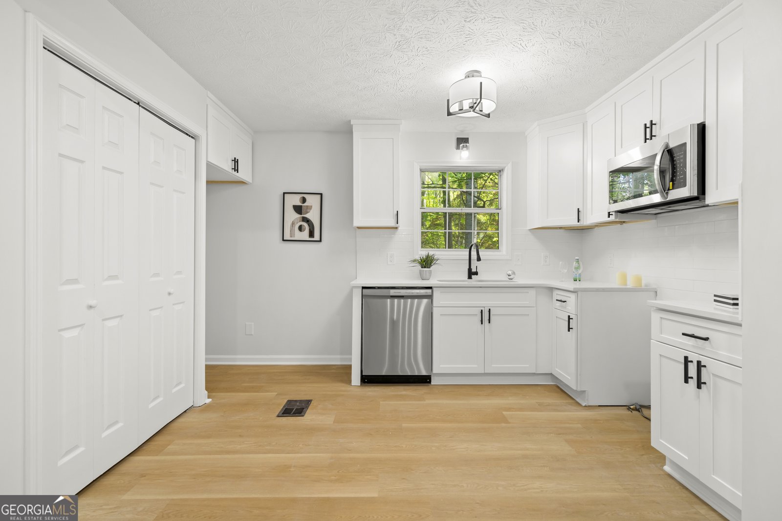 8363 Norris Lake Road Snellville - Photo 10