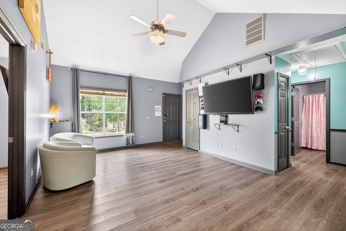 270 Griffith Street Winder - Photo 6