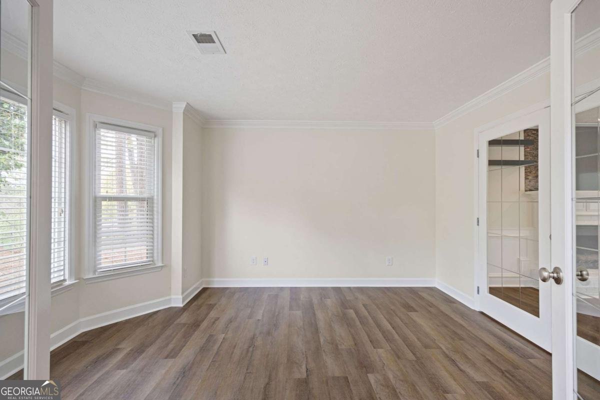 5014 Willow Creek Drive Woodstock - Photo 6