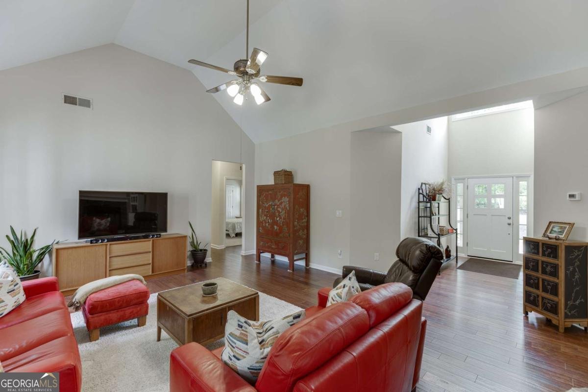 429 Olde Wick Trail Hoschton - Photo 18