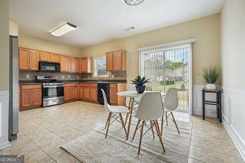 1963 Lakeshore Overlook Circle Kennesaw - Photo 8