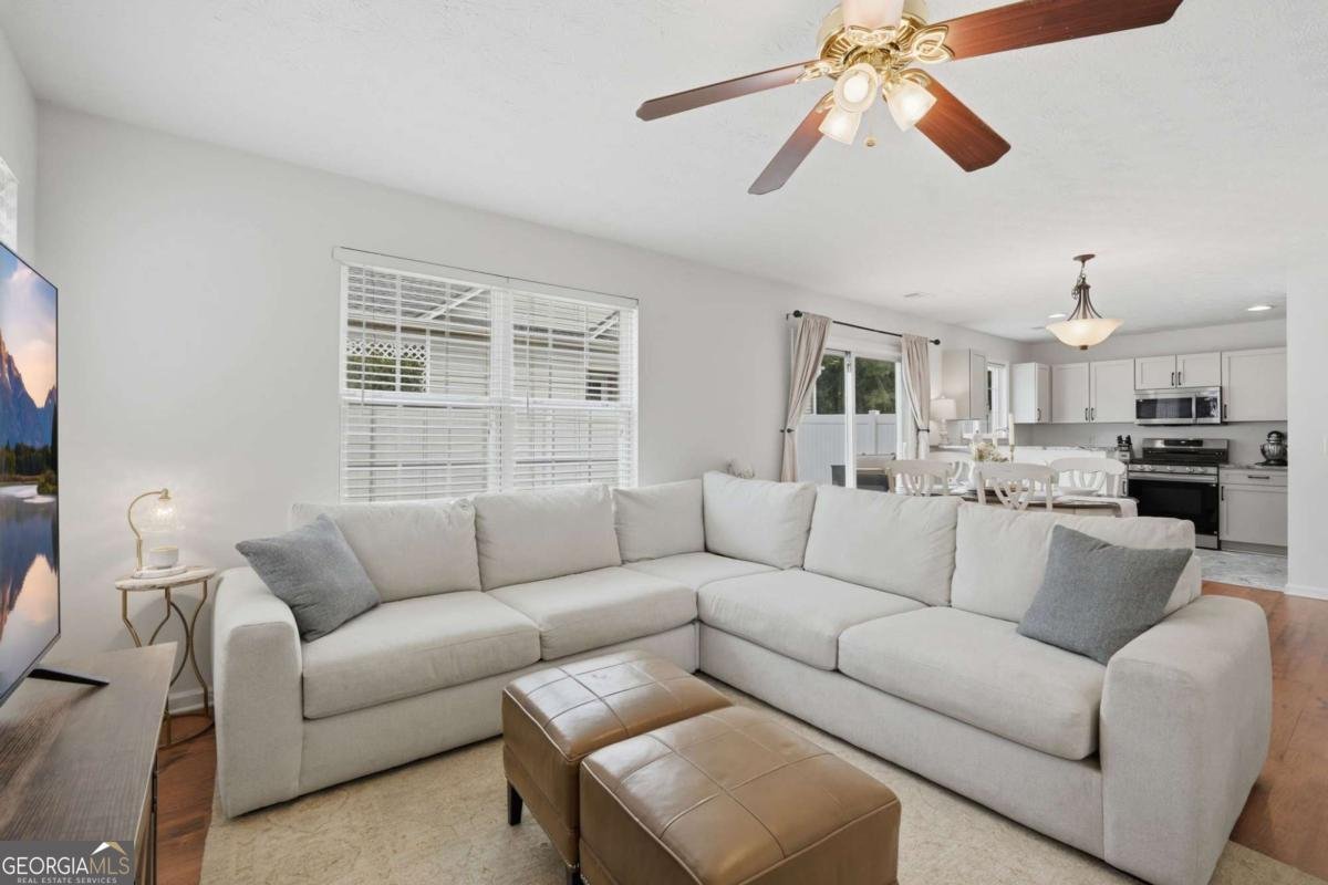 436 Oaks Trail Woodstock - Photo 11