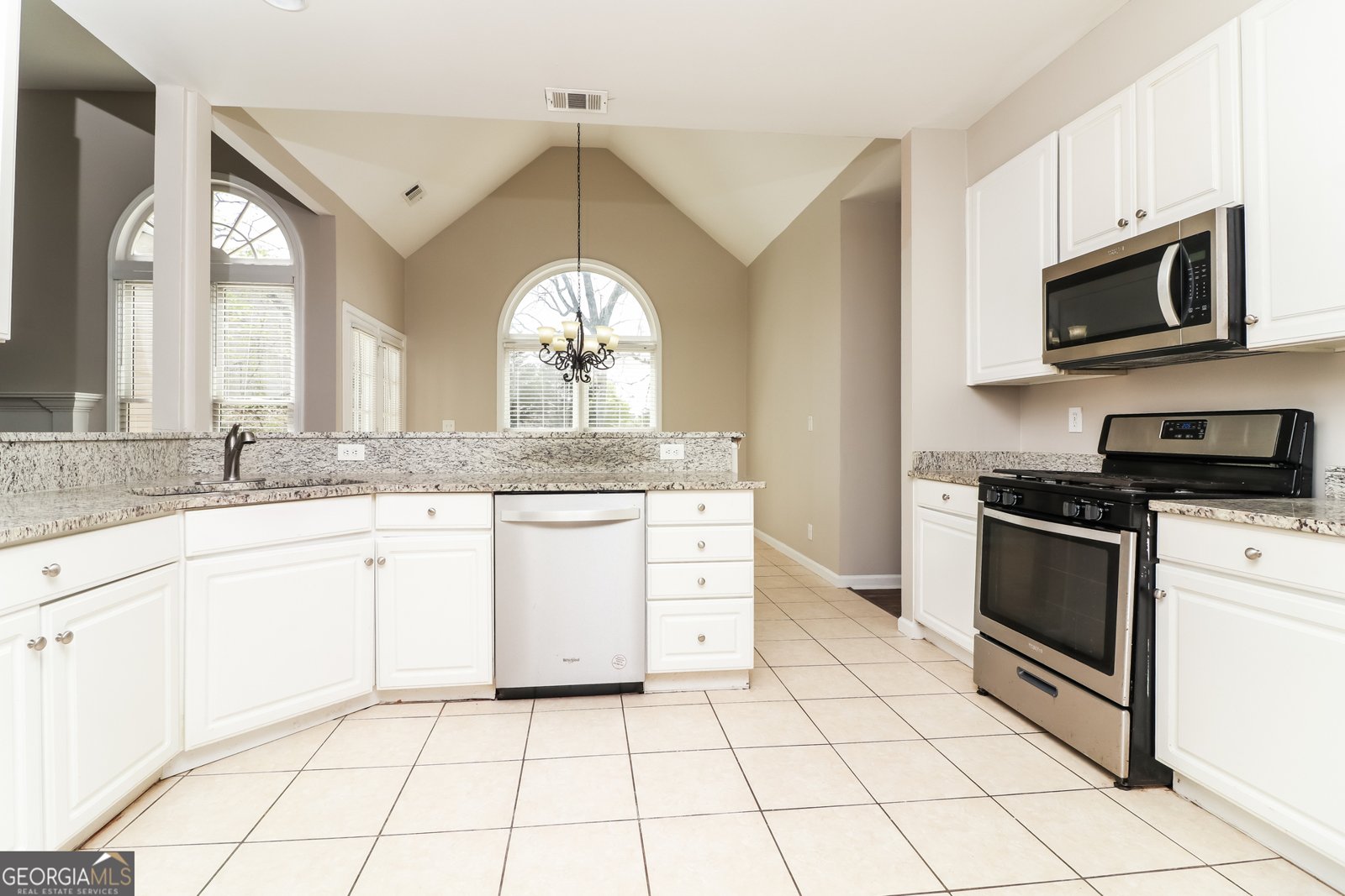 7485 Harbor Cove Lane Stone Mountain - Photo 11