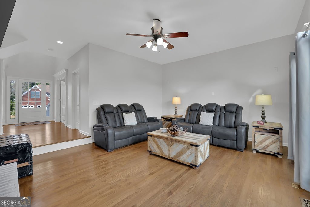 1015 Summerfield Drive Cumming - Photo 14