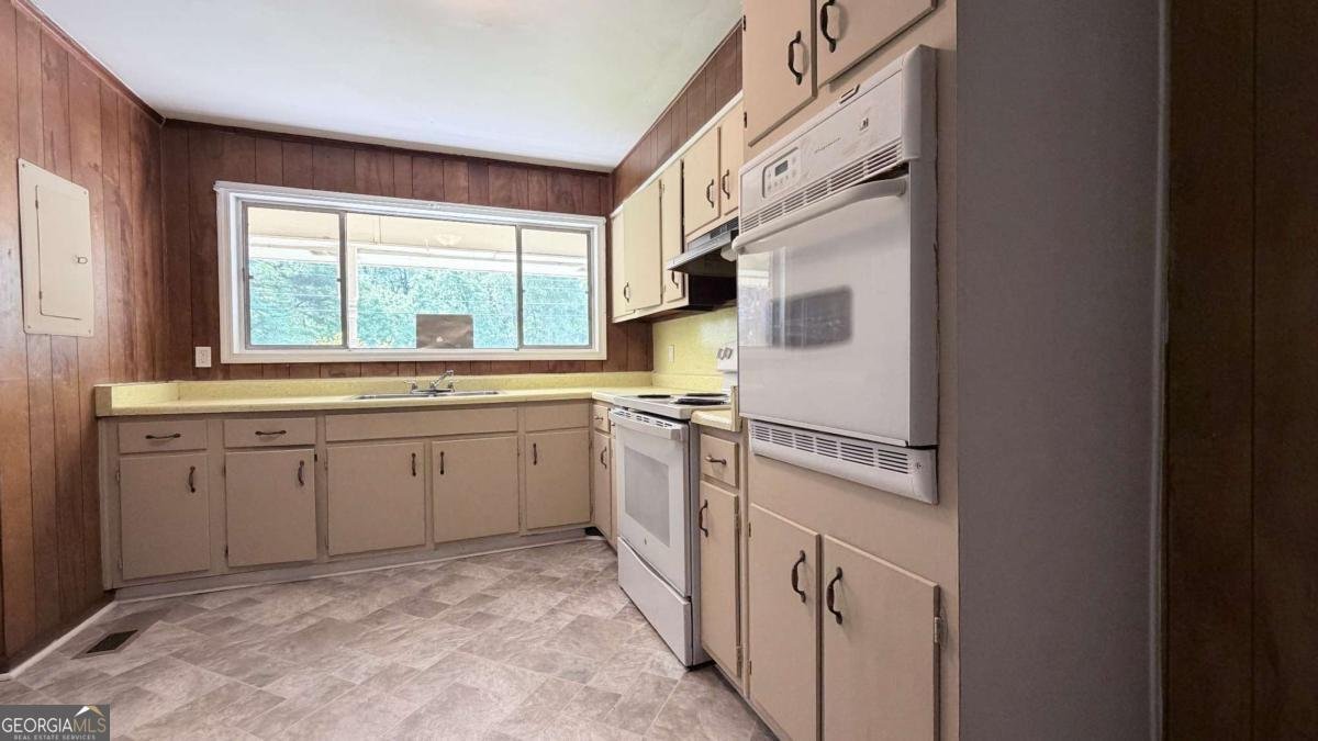 1664 Barrett Drive Atlanta - Photo 8