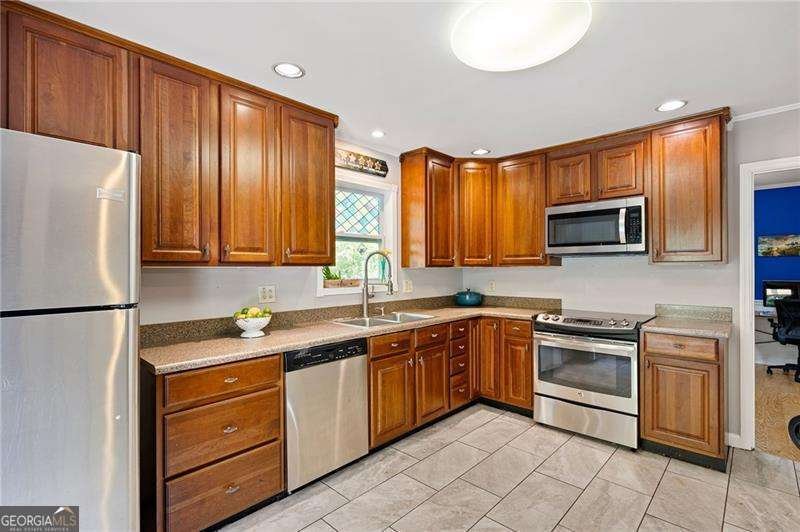 170 Settendown Trail Mableton - Photo 11