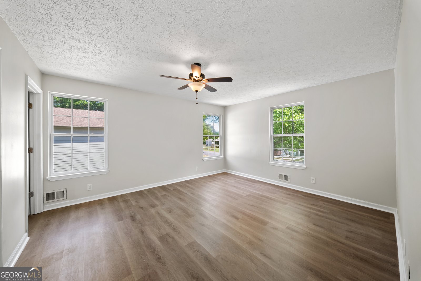 103 Farmington Drive Woodstock - Photo 12