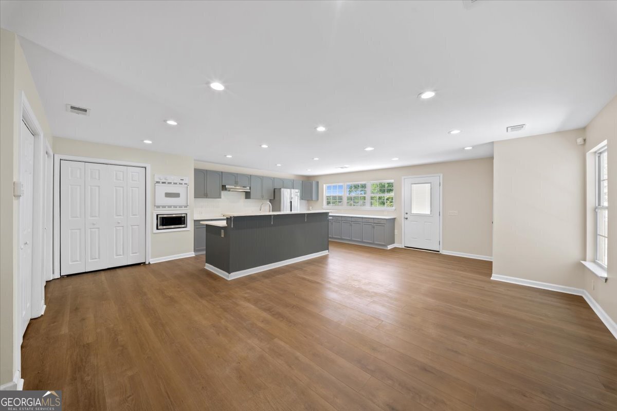 103 Farmington Drive Woodstock - Photo 6