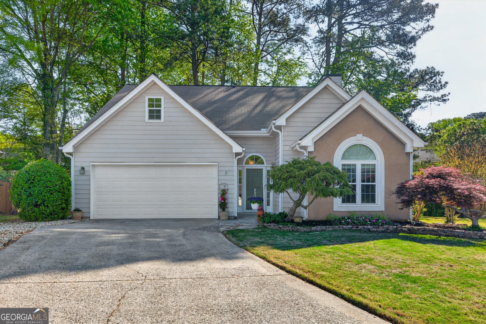 140 Blue Heron Lane Alpharetta - Photo 1