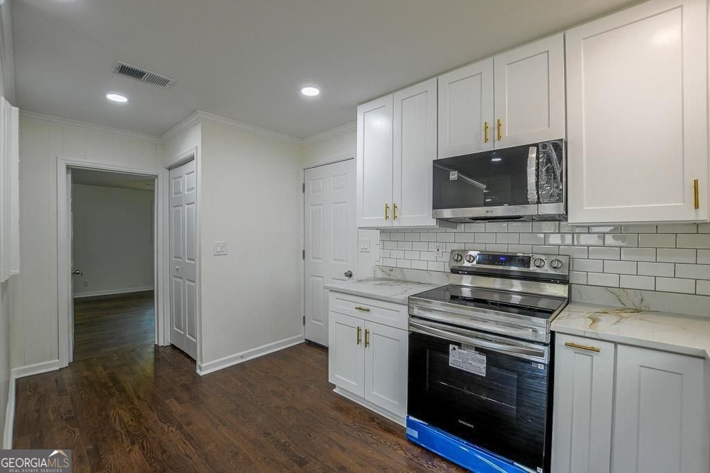 1044 Rocksprings Forest Park - Photo 9