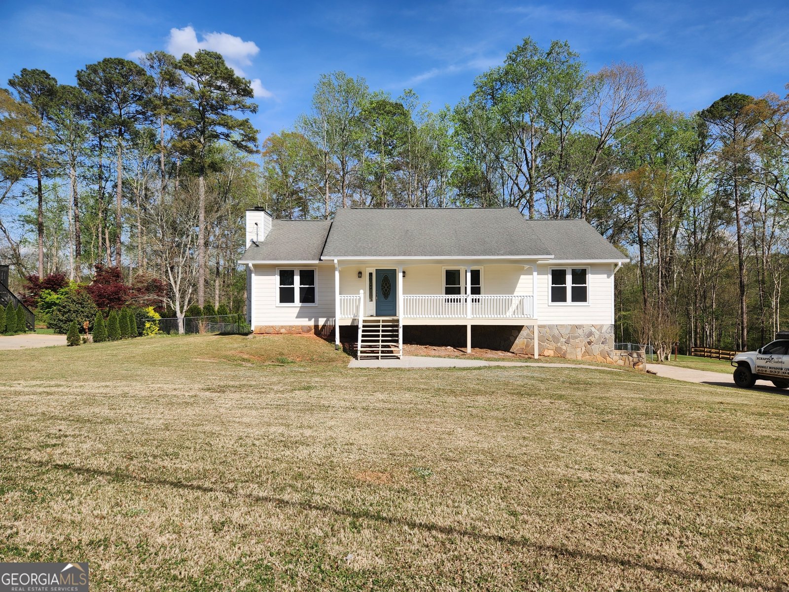 161 Village Court Woodstock - Photo 1