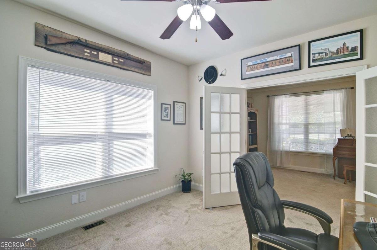 503 Lakeview Court Woodstock - Photo 15