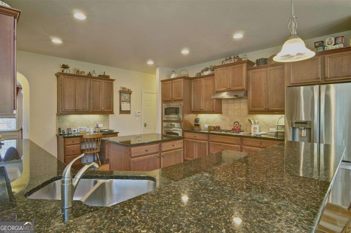 503 Lakeview Court Woodstock - Photo 22