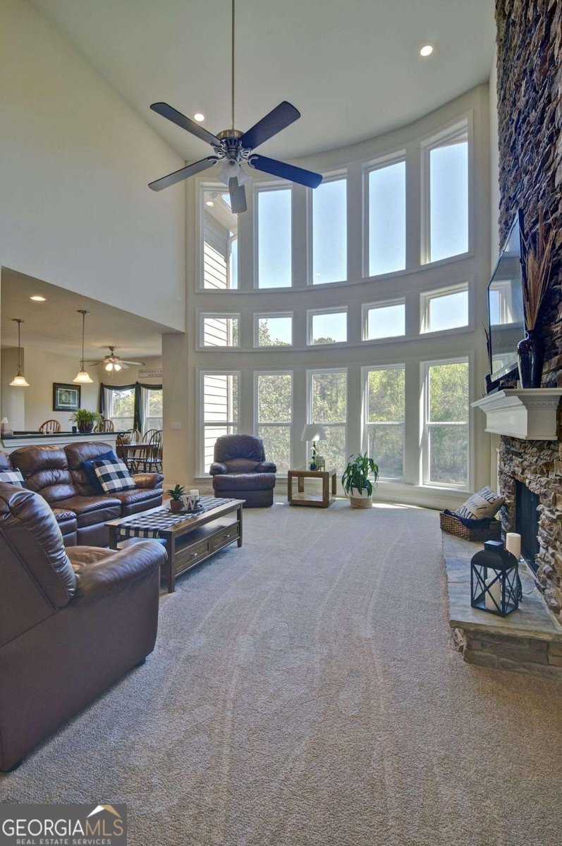 503 Lakeview Court Woodstock - Photo 35