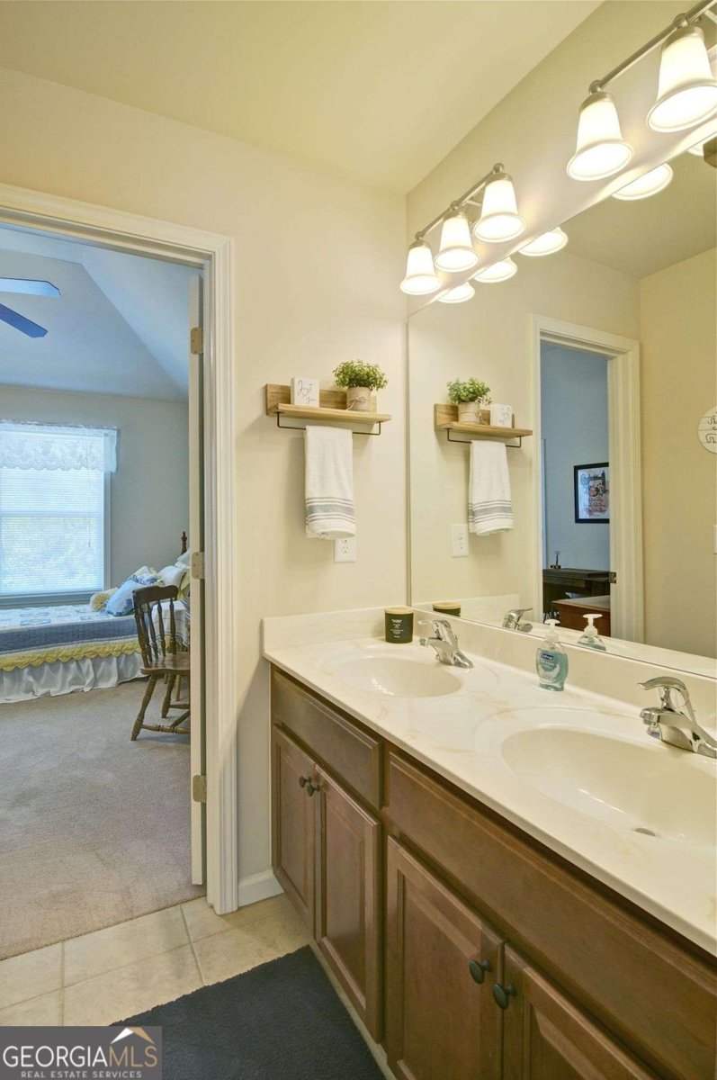 503 Lakeview Court Woodstock - Photo 49